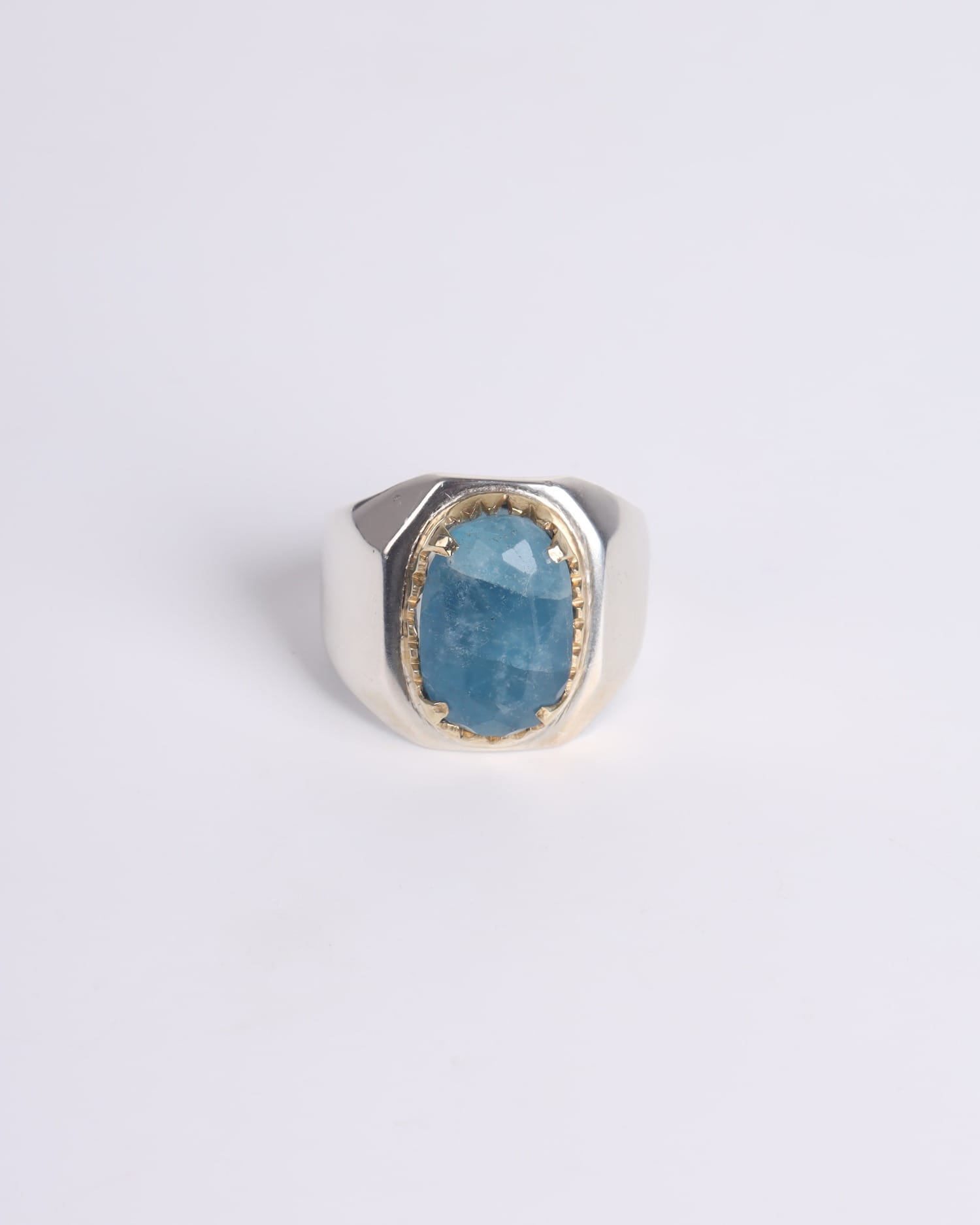 Silver Ring with 9.75ct Aquamarine Gemstone