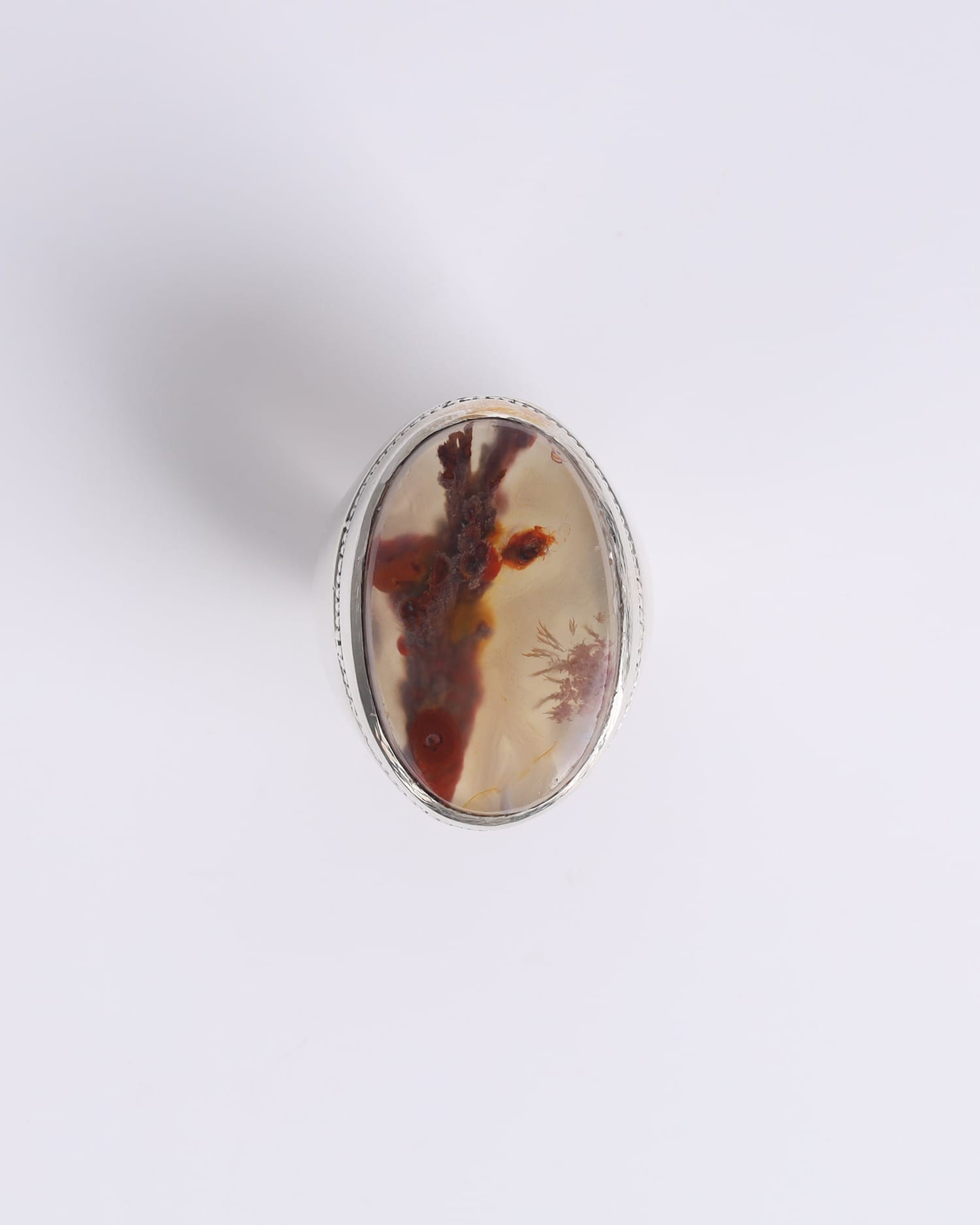 Ring with Agate Flower-Pattern Gemstone