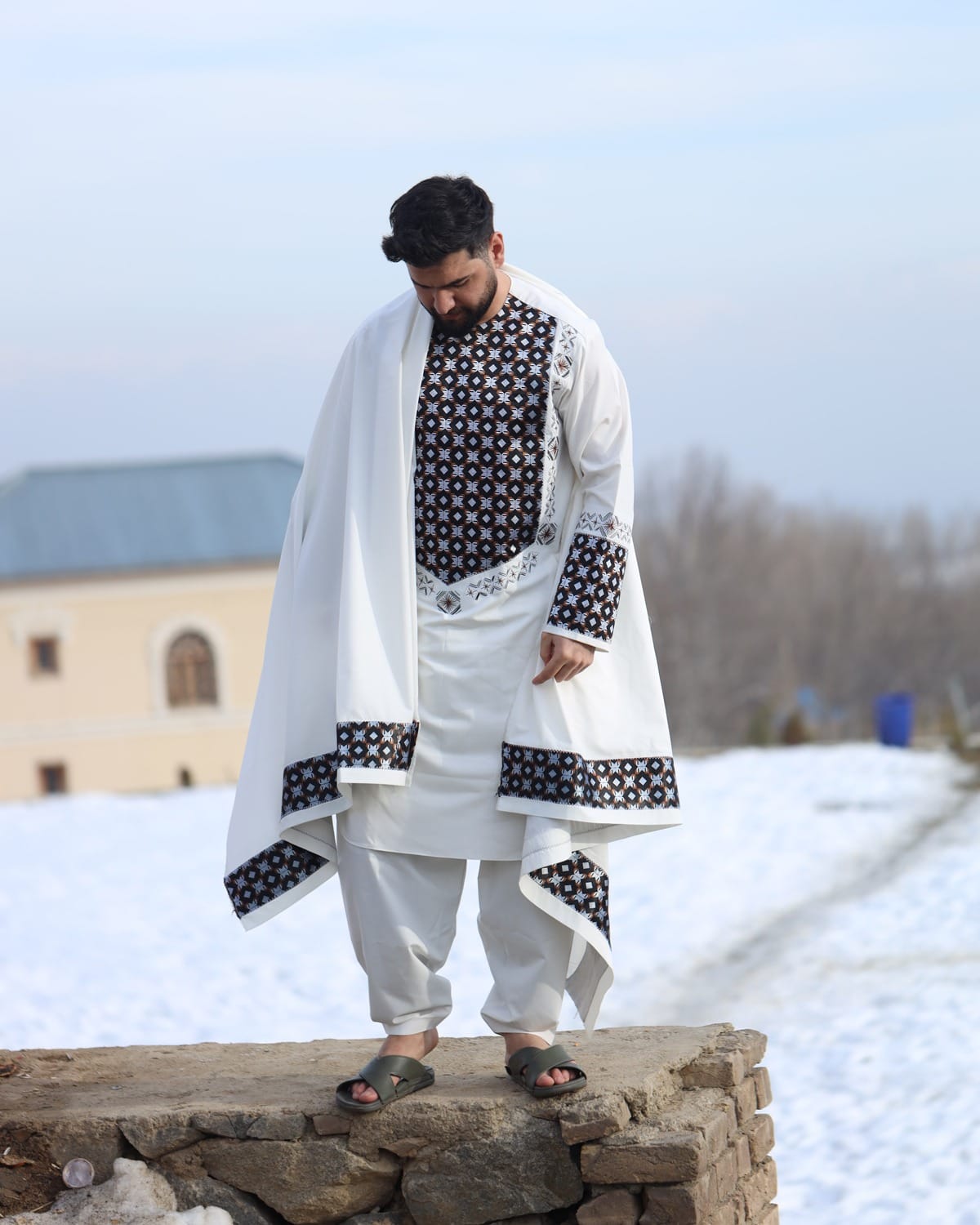 Clothes for Men Afghan White Shalwar Kameez with Shawl
