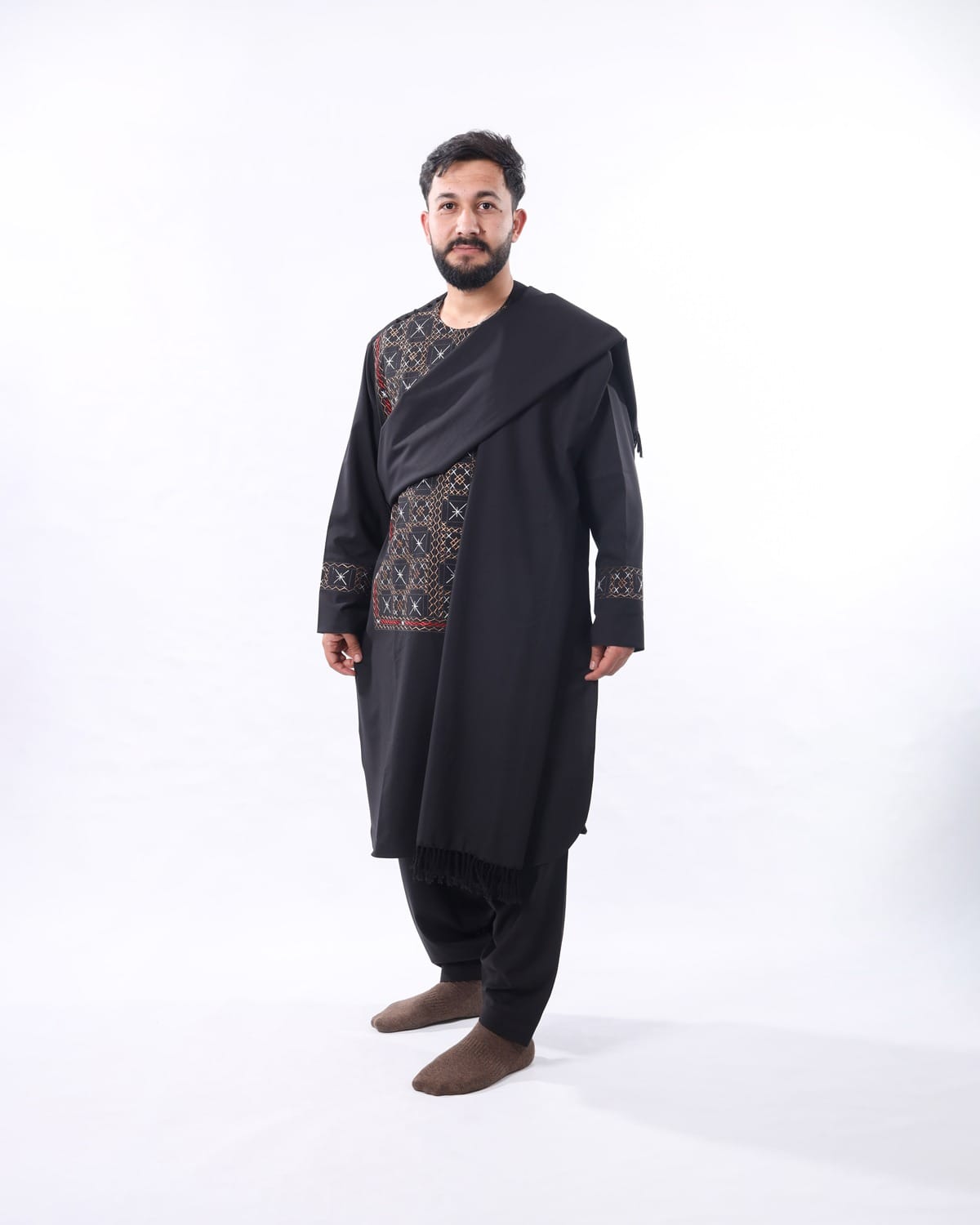 Men’s Shalwar Kameez with Shawl – Black with Intricate Embroidery