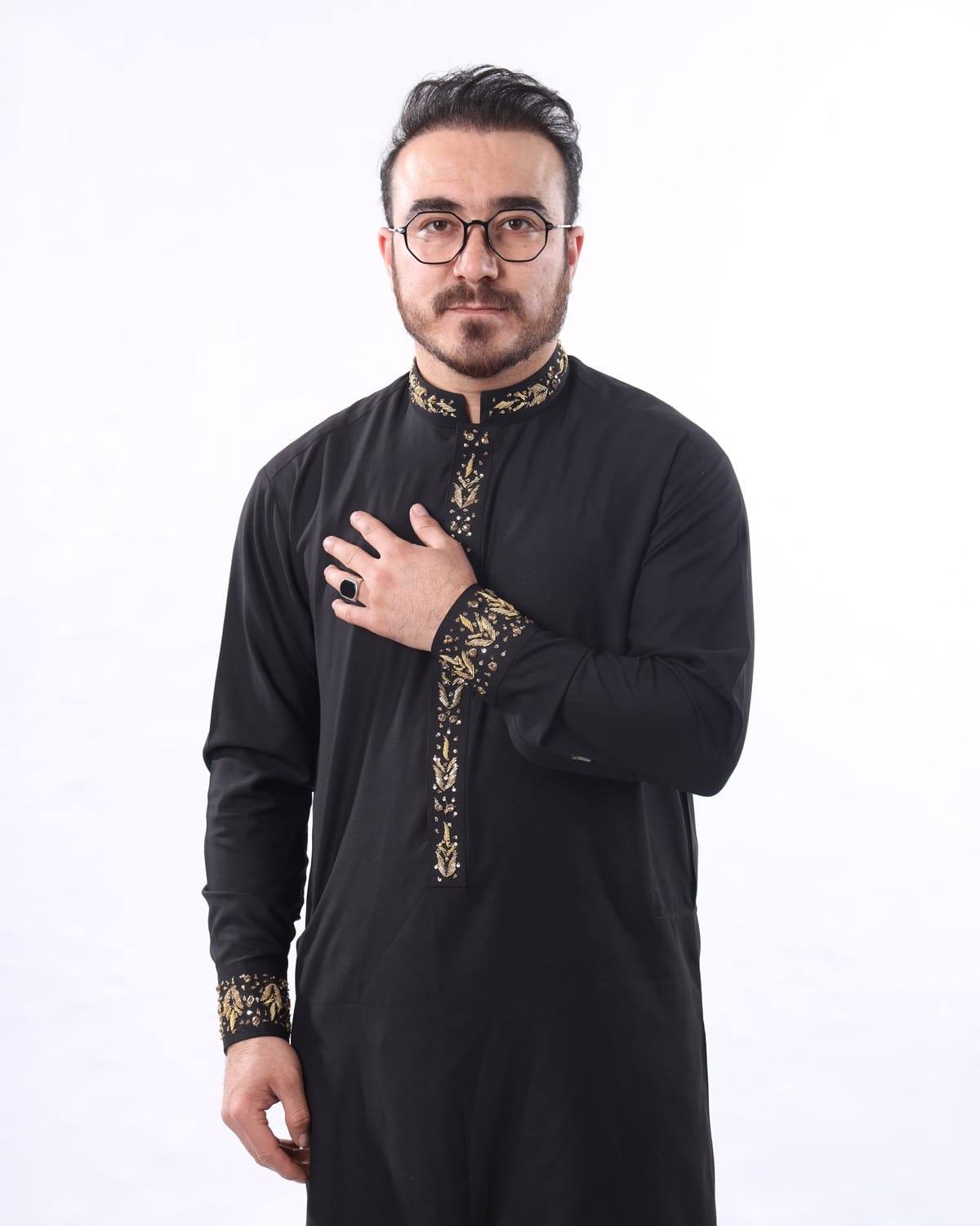 Men Black Perahan Tunban with Gold Embroidery