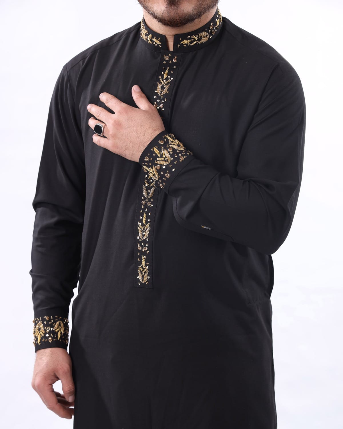 Men Black Perahan Tunban with Gold Embroidery