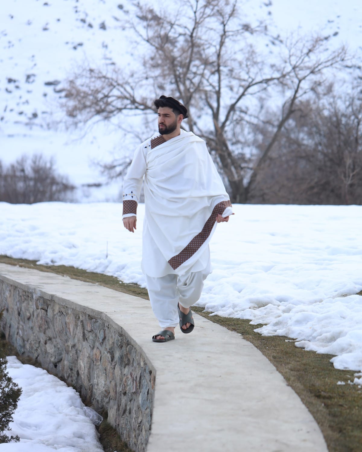 Afghan Clothes Men – Handcrafted Gold Embroidered Traditional Attire