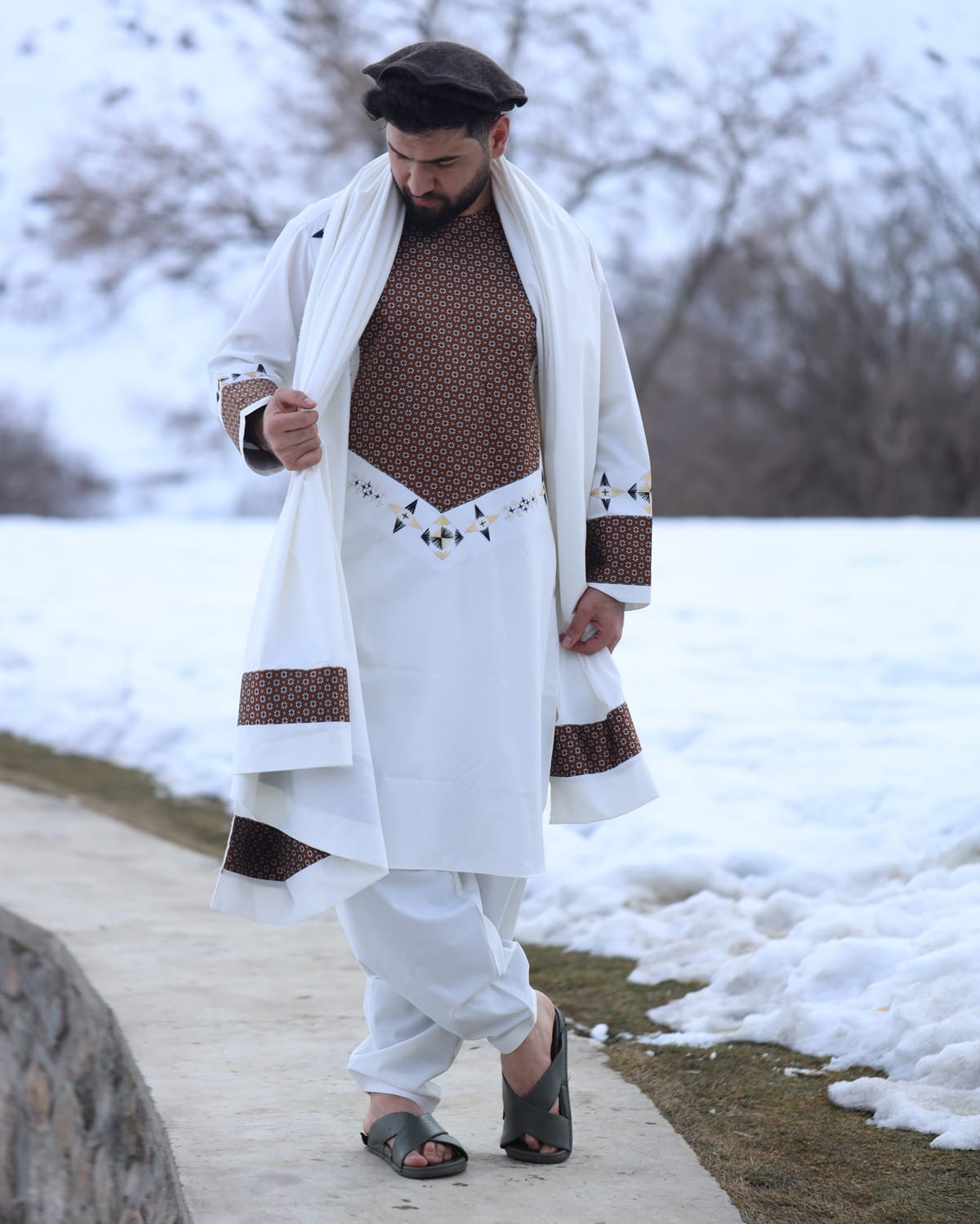 Afghan Clothes Men – Handcrafted Gold Embroidered Traditional Attire