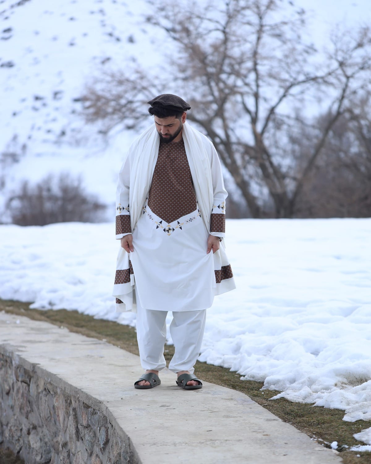 Afghan Clothes Men – Handcrafted Gold Embroidered Traditional Attire