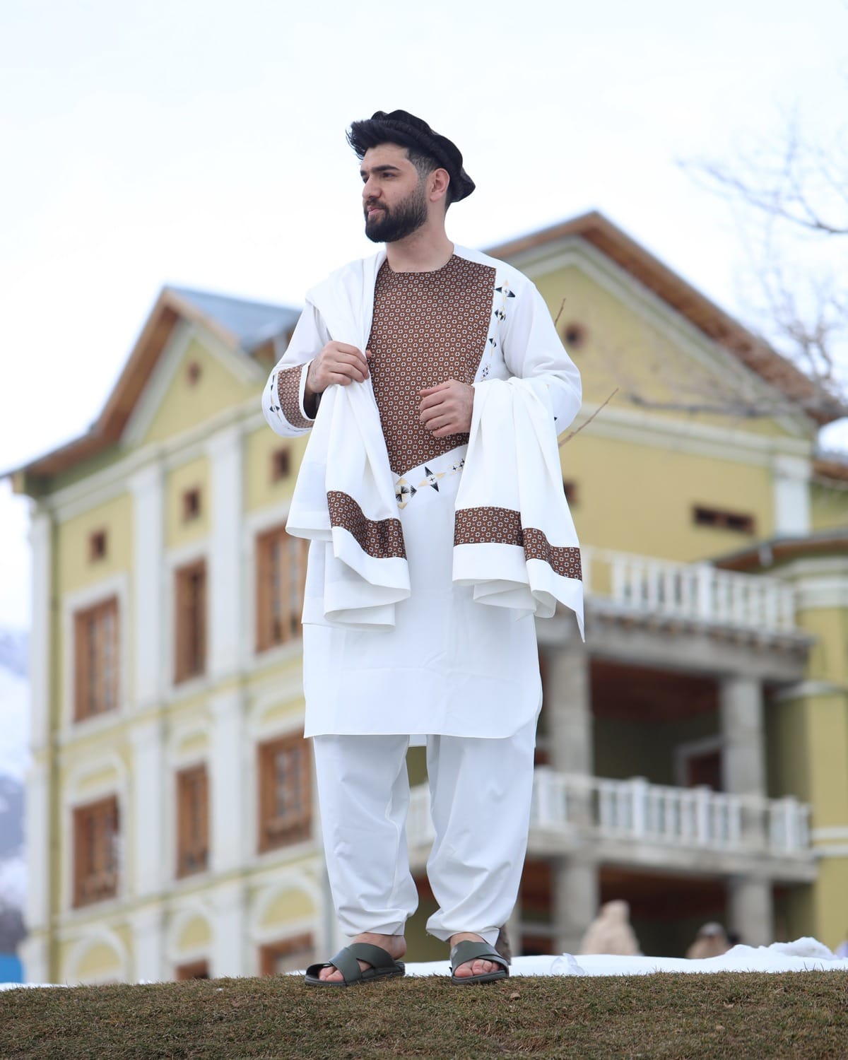 Afghan Clothes Men – Handcrafted Gold Embroidered Traditional Attire