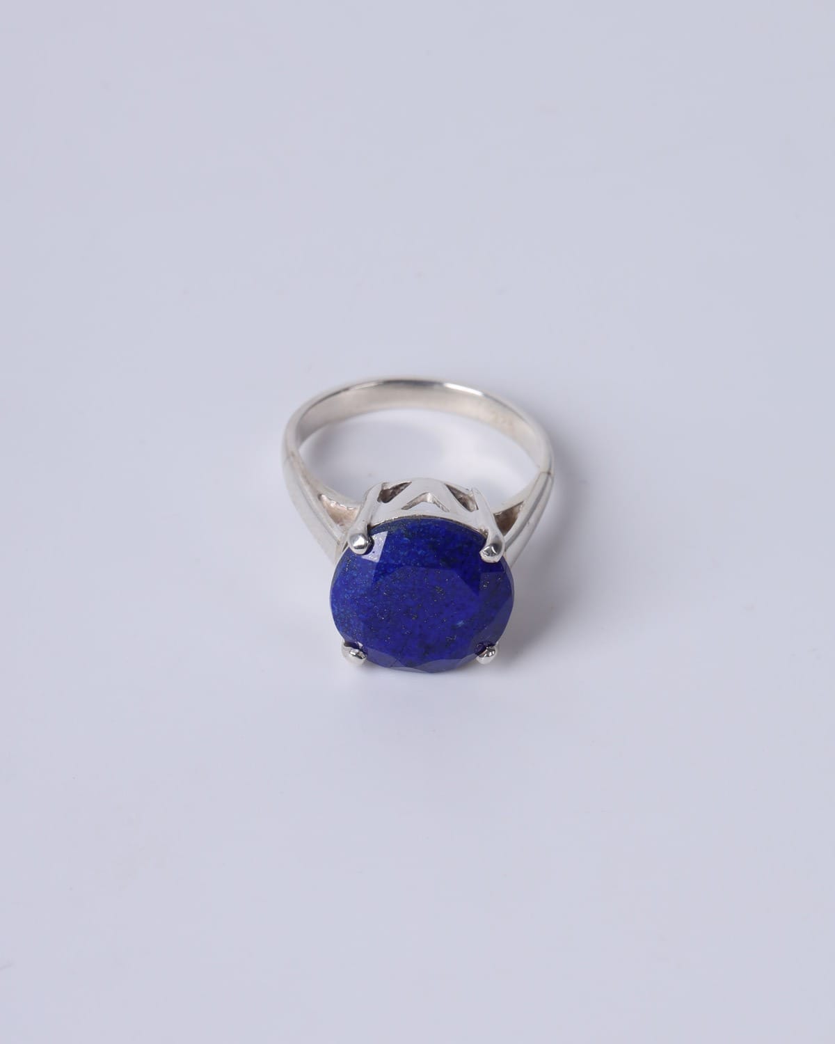 Blue Lapis Lazuli Ring in Silver – Elegant Deep Blue Design