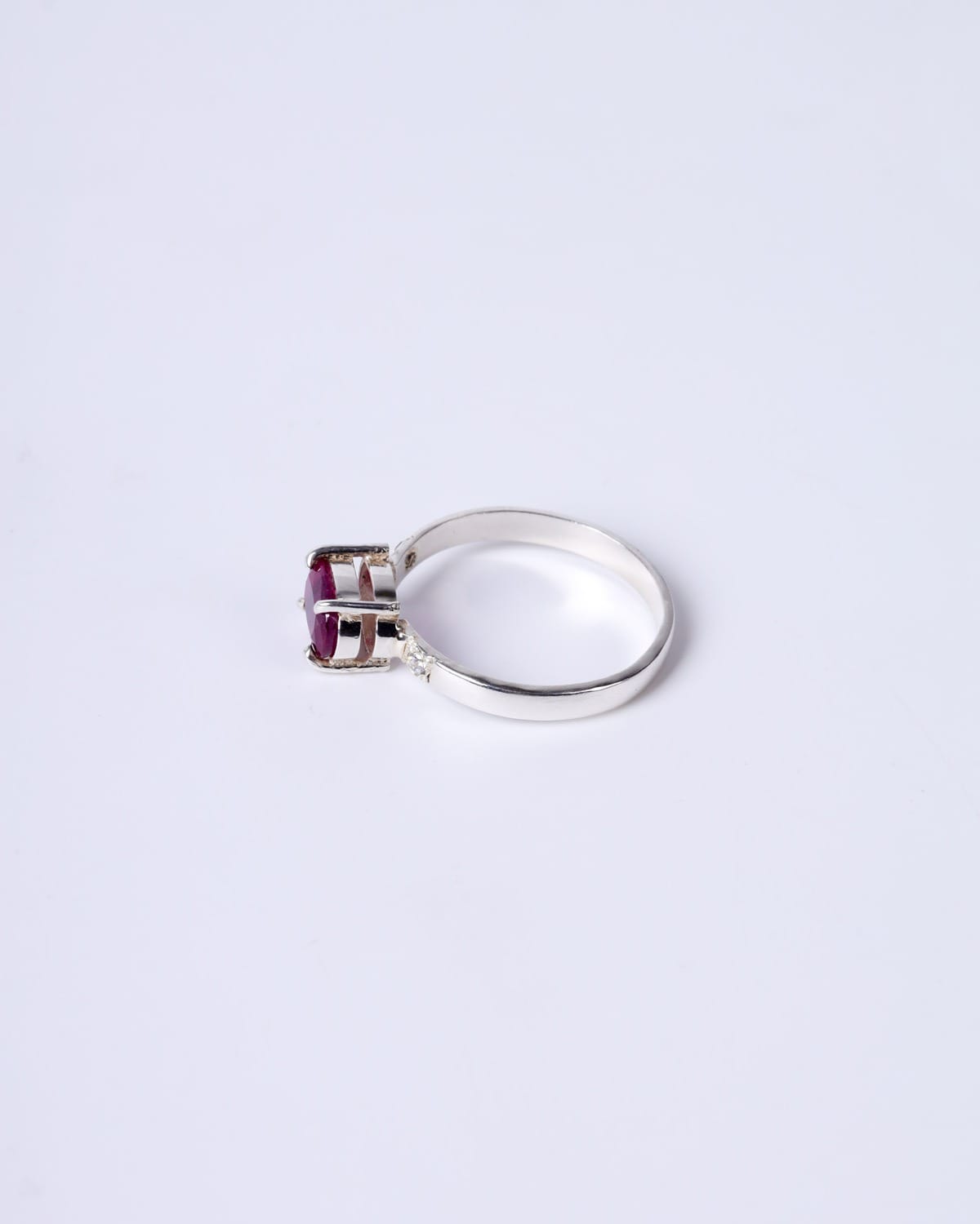 Ruby Ring in Silver – Elegant Red Design with Natural Ruby