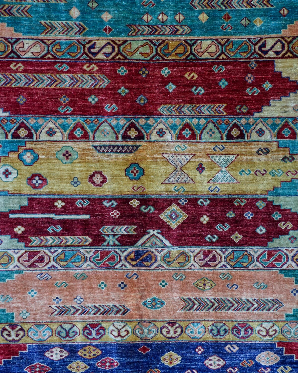 Wool Carpet – Handmade Multi Color Design 7.84x5.74 ft