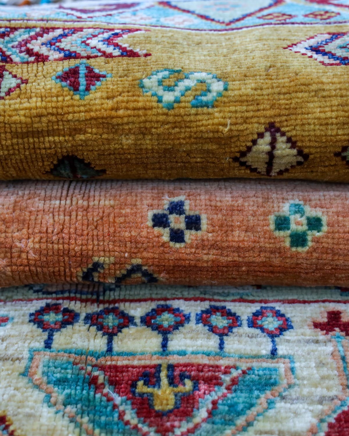 Wool Carpet – Handmade Multi Color Design 7.84x5.74 ft