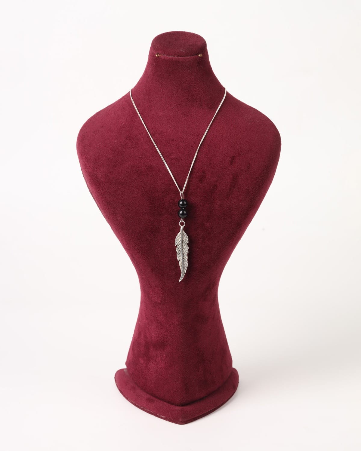 Black Agate Feather Necklace – 925 Silver Pendant
