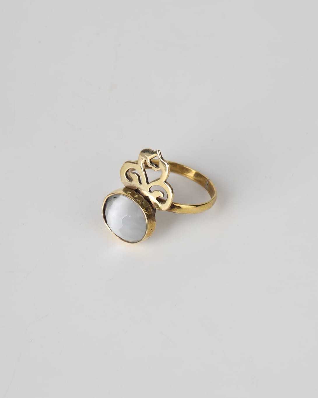 Cat’s Eye Stone Ring – Bronze Filigree Design