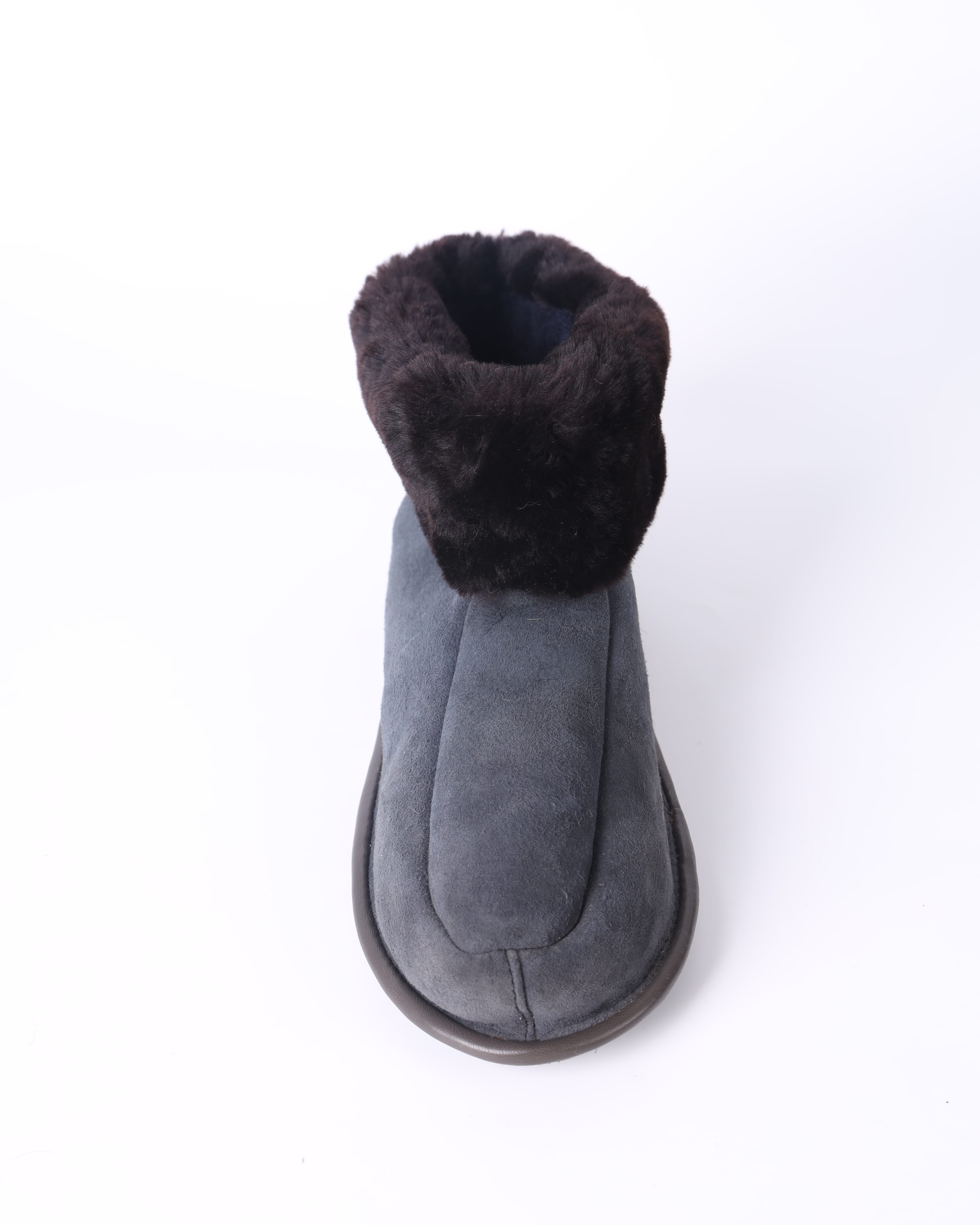 Sheepskin Slippers – Soft, Warm, and Comfortable