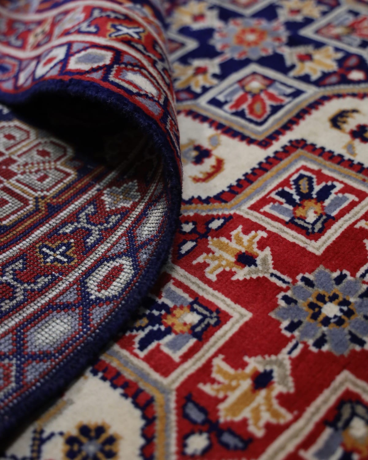 Handmade Turkmen Star Design Rug – Premium Wool