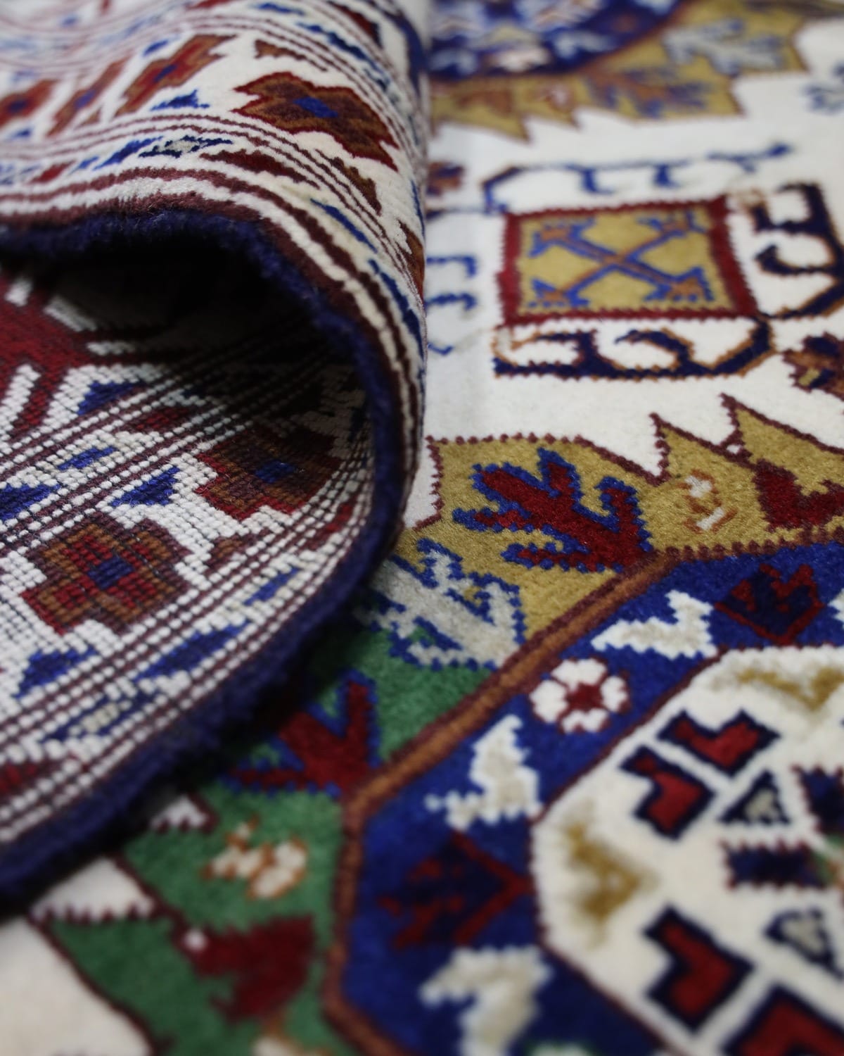 Waziri Design Wool Carpet
