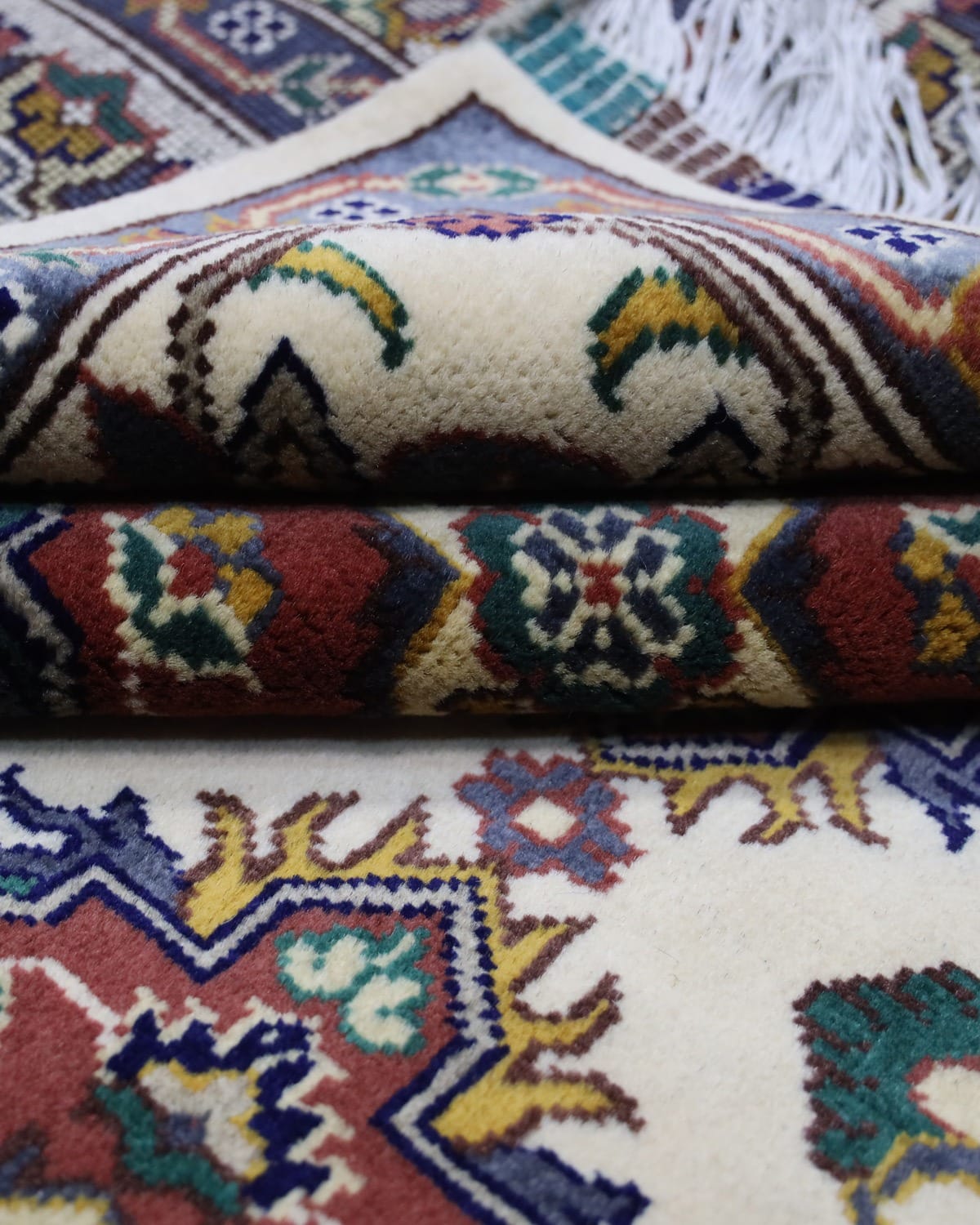 Handmade New Design Carpet For Bed Room