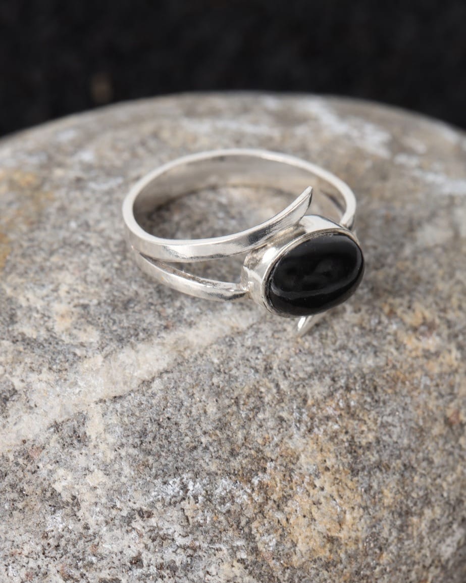 Black  Agate Silver Ring – Elegant Women's Jewelry
