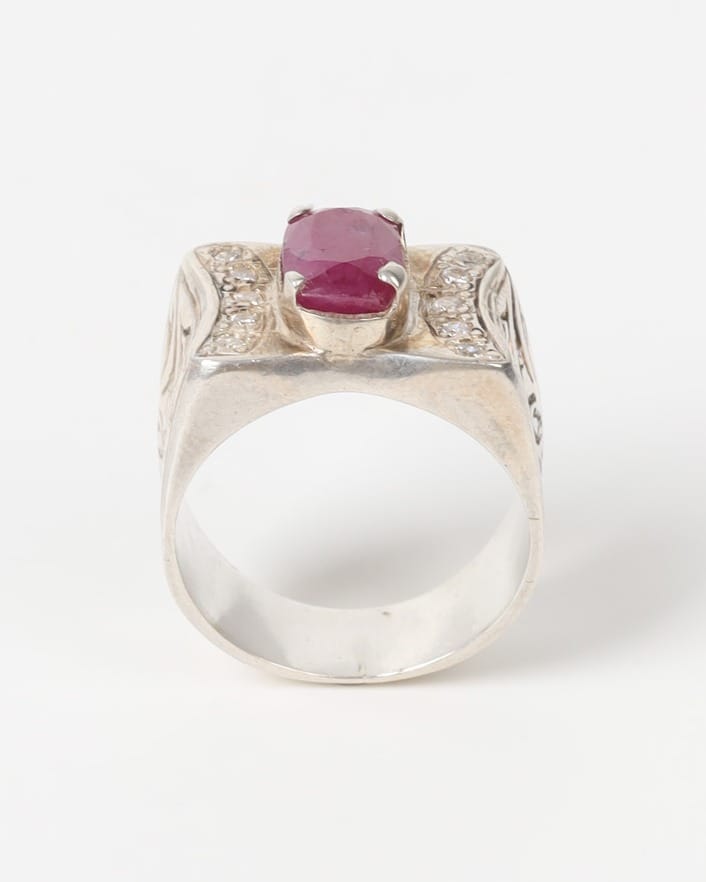 Nareen Men’s Ruby Silver Ring