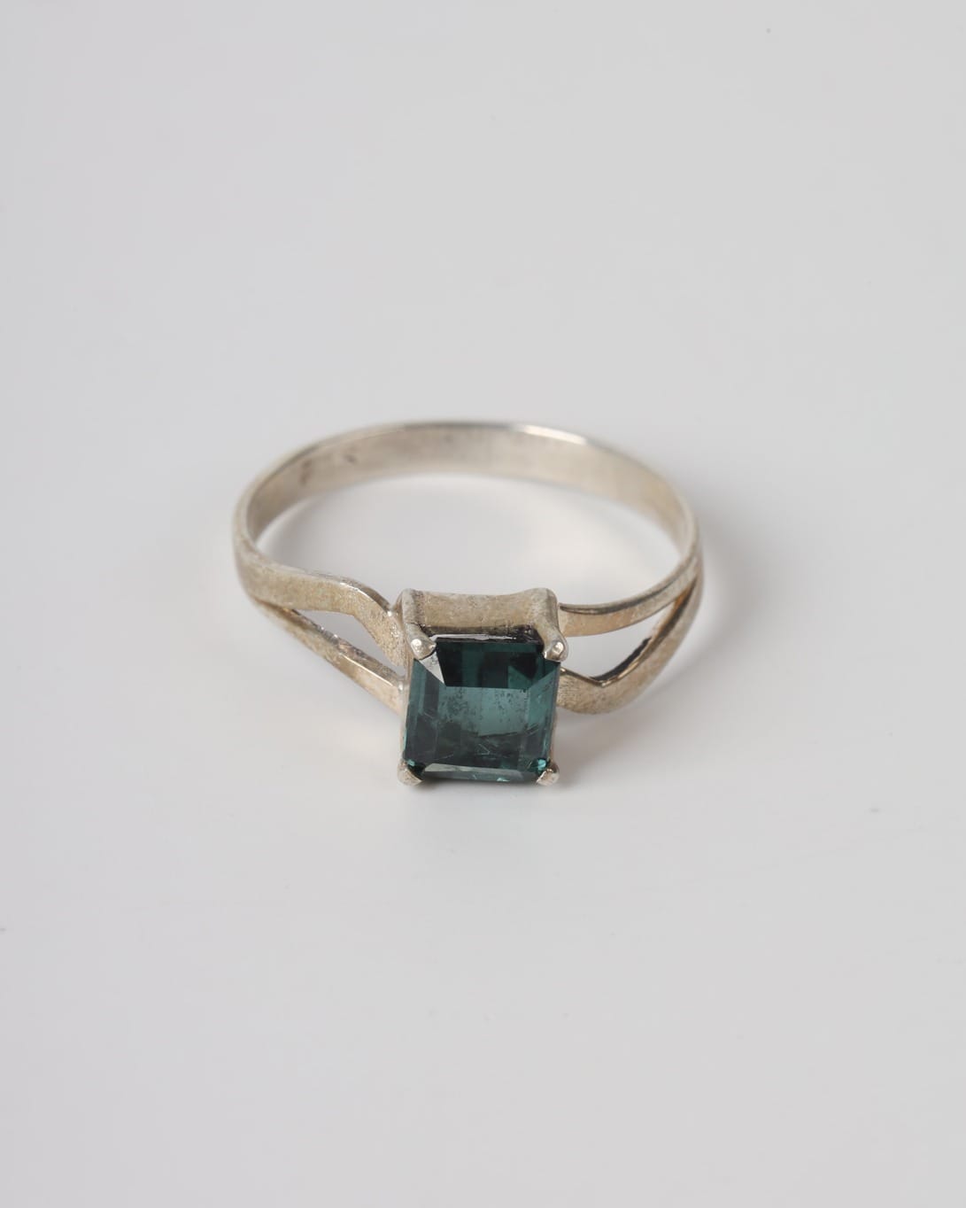 Ocean Blue Tourmaline Wave Ring – 925 Sterling Silver Gemstone Ring