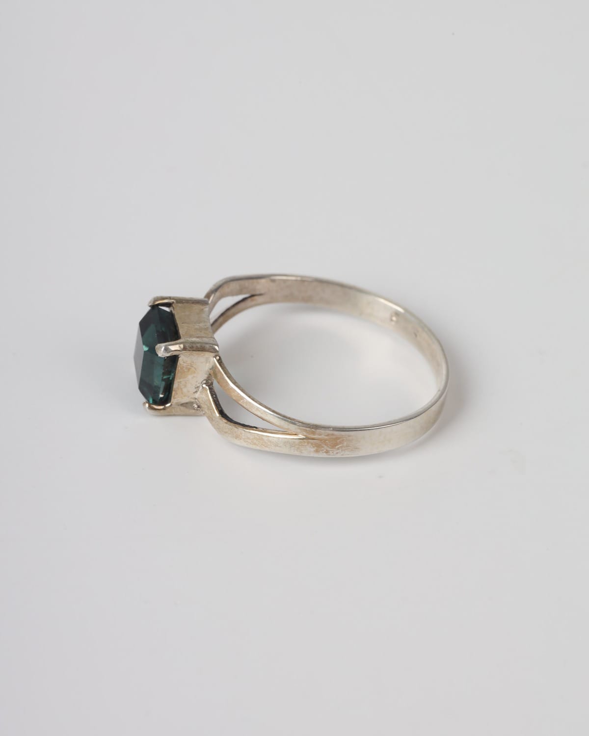 Ocean Blue Tourmaline Wave Ring – 925 Sterling Silver Gemstone Ring