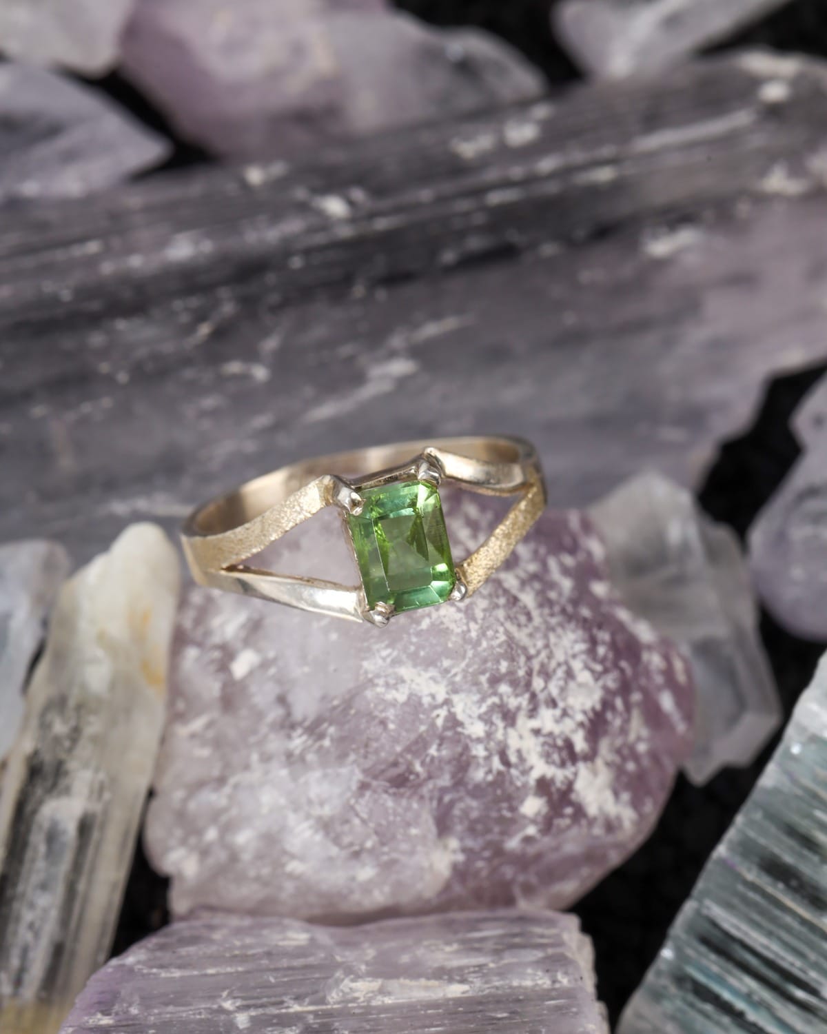 Green Tourmaline Amu Ring – 925 Sterling Silver Gemstone Ring