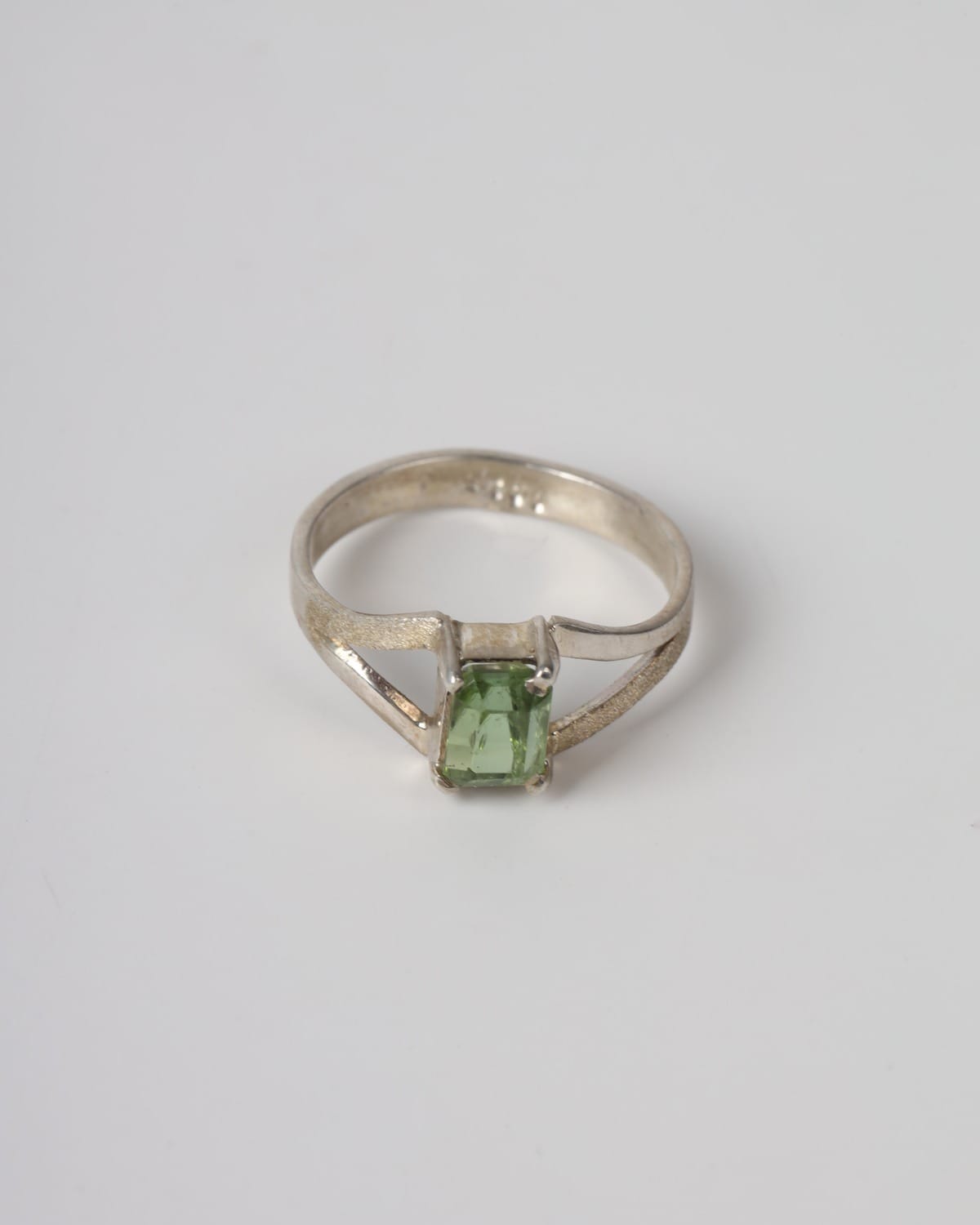 Green Tourmaline Amu Ring – 925 Sterling Silver Gemstone Ring