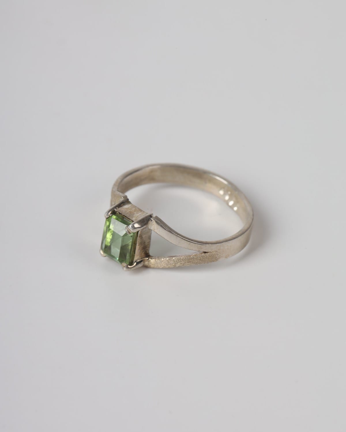 Green Tourmaline Amu Ring – 925 Sterling Silver Gemstone Ring