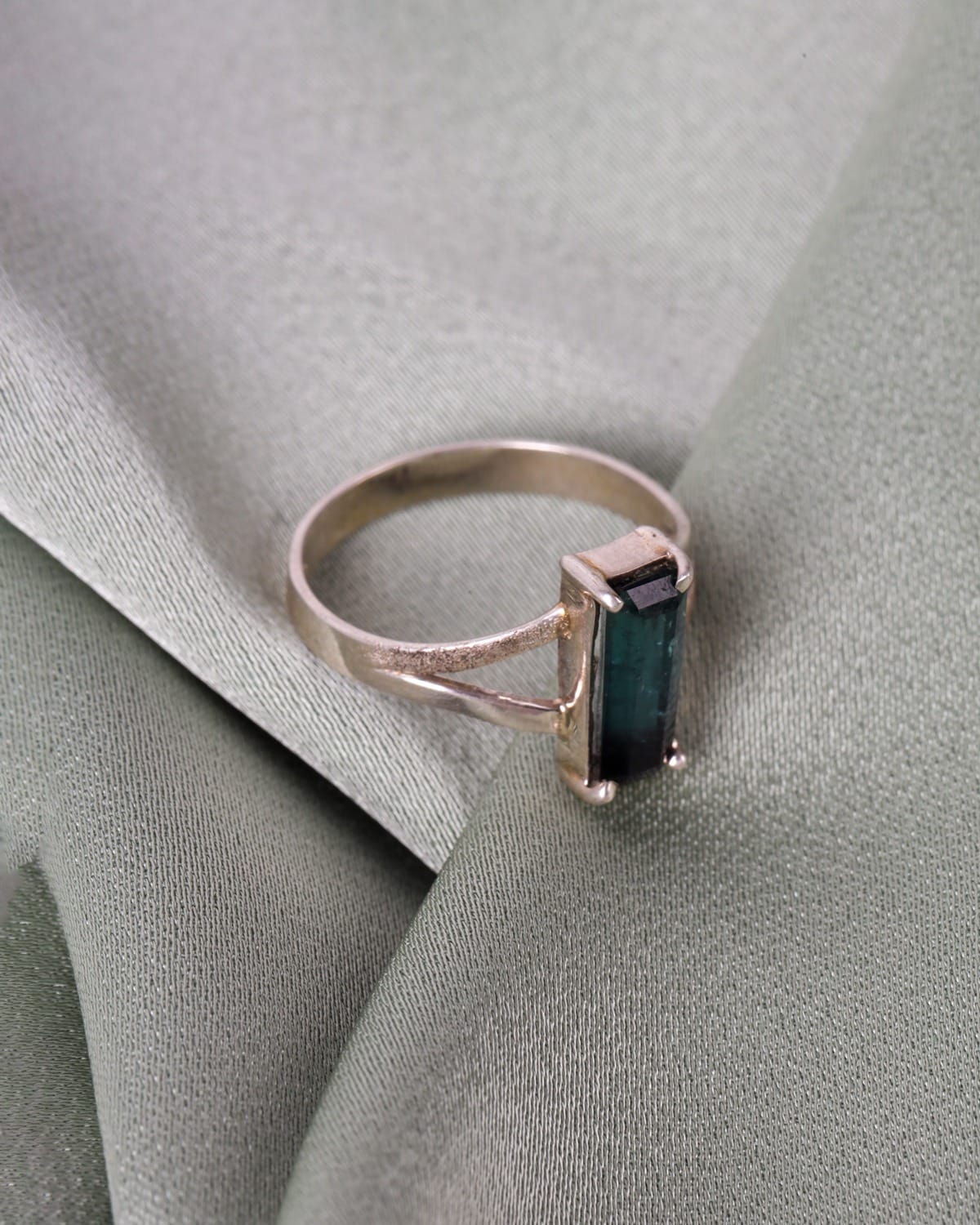 Sky Blue Tourmaline "Mehr Afarin" Ring in 925 Sterling Silver