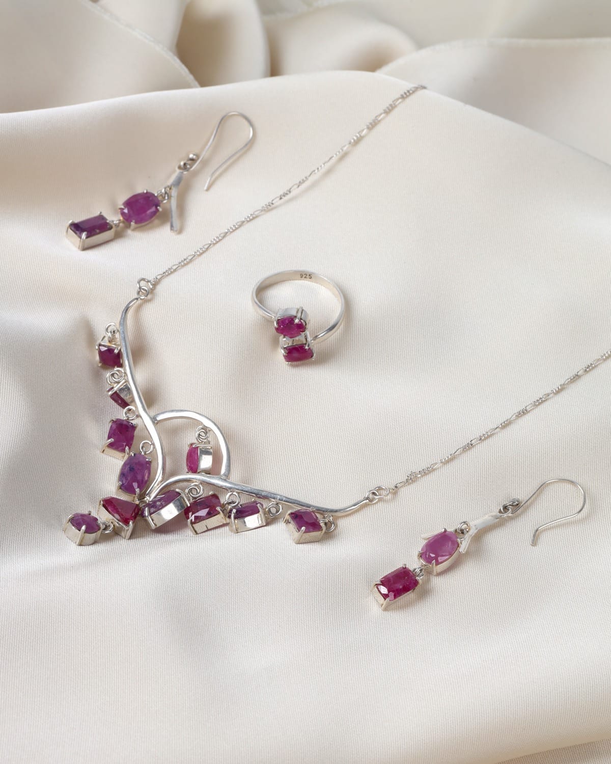 Magenta Jagdalek Ruby Hindukush Jewelry Set – 925 Sterling Silver Necklace, Ring & Earrings