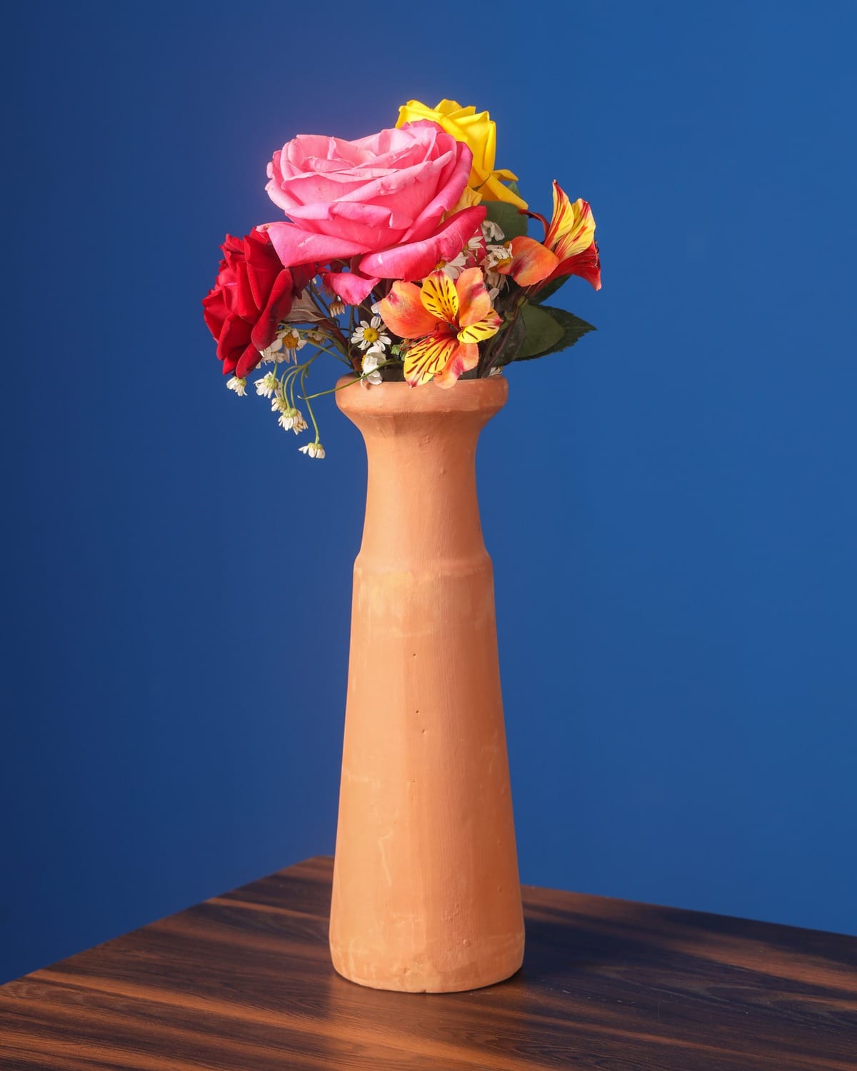 Terracotta Flower Vase – Natural Clay Finish