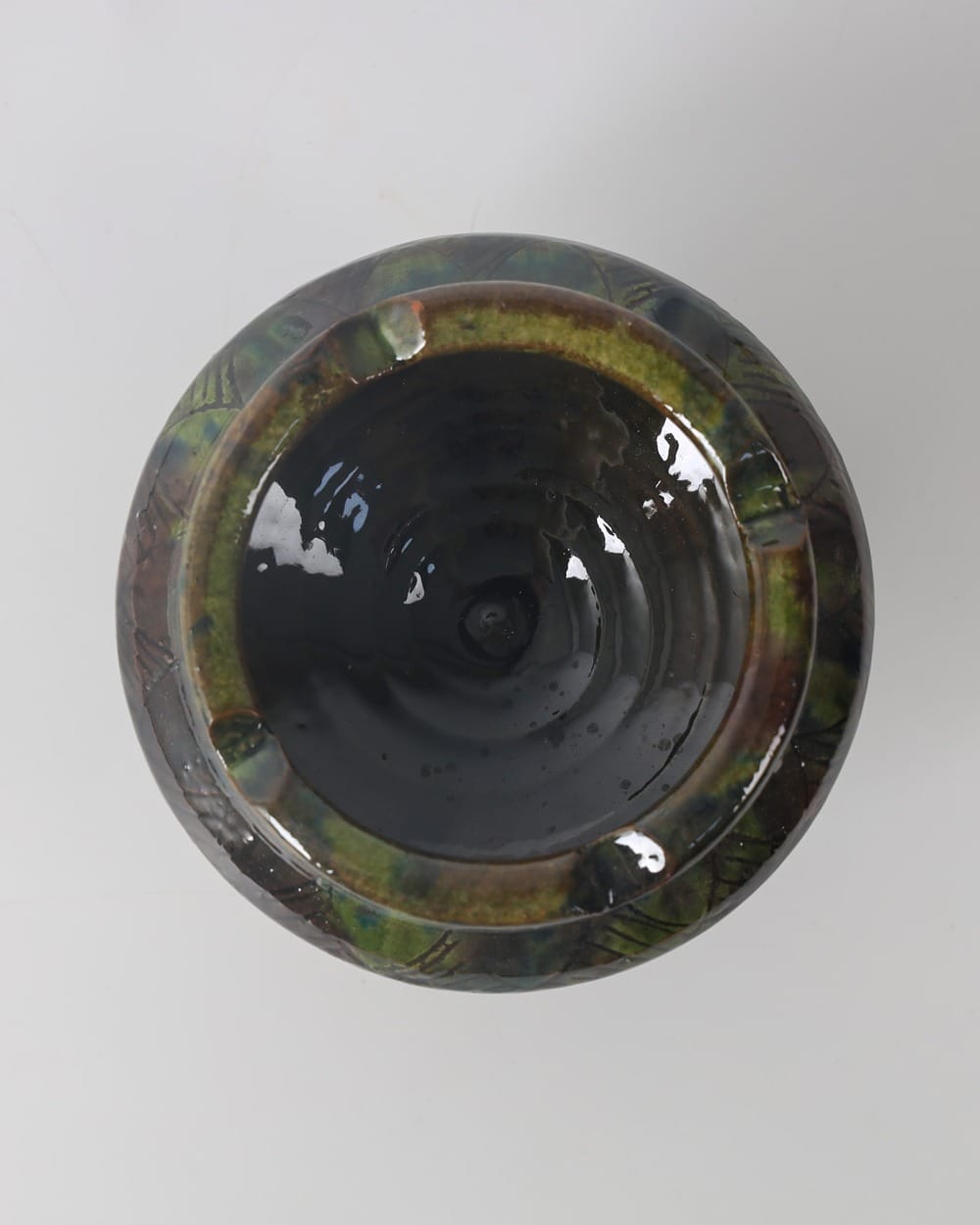 Elegant Clay Cigarette Bowl – Dark Green Finish