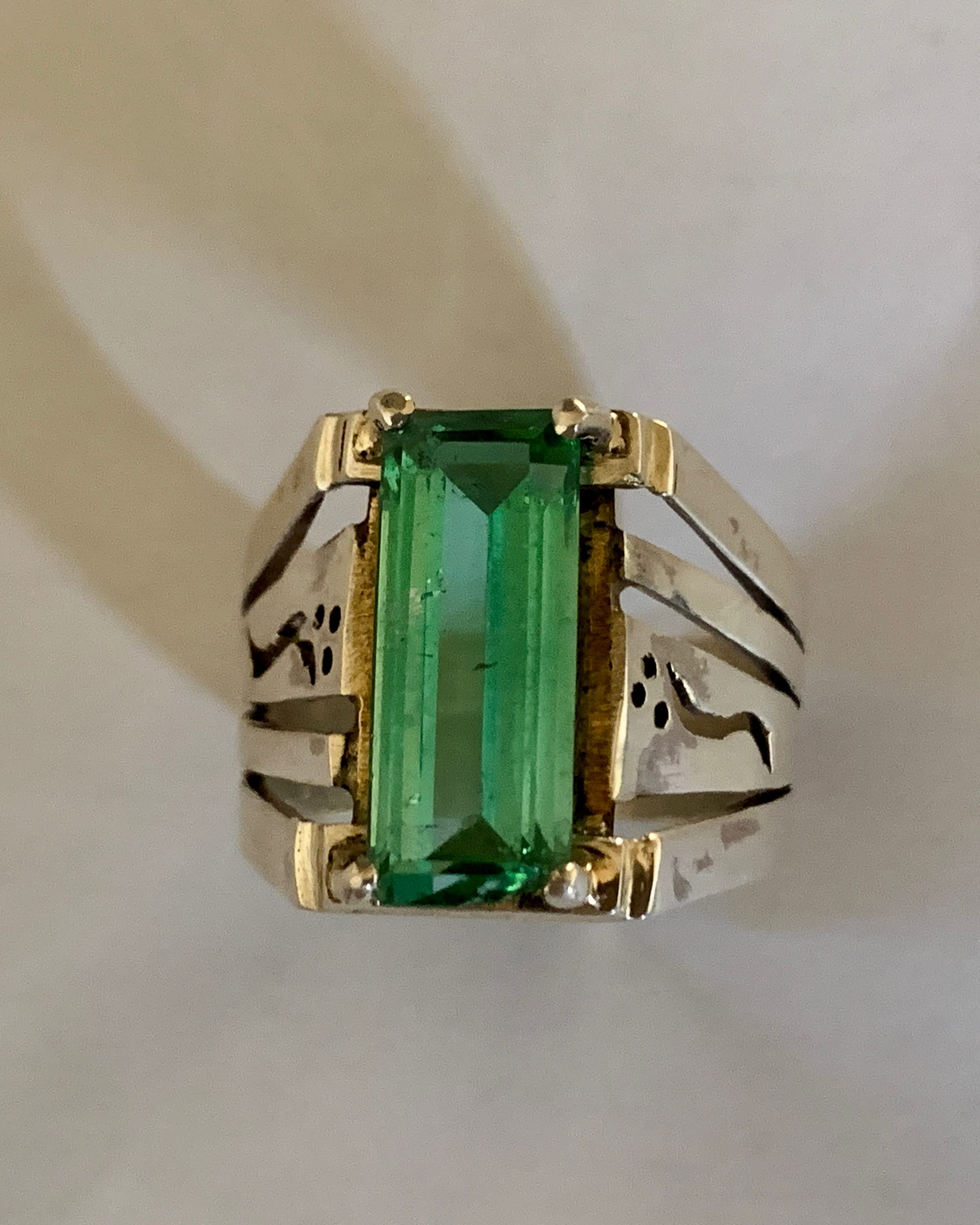 Light Green Tourmaline Ring in Sterling Silver925