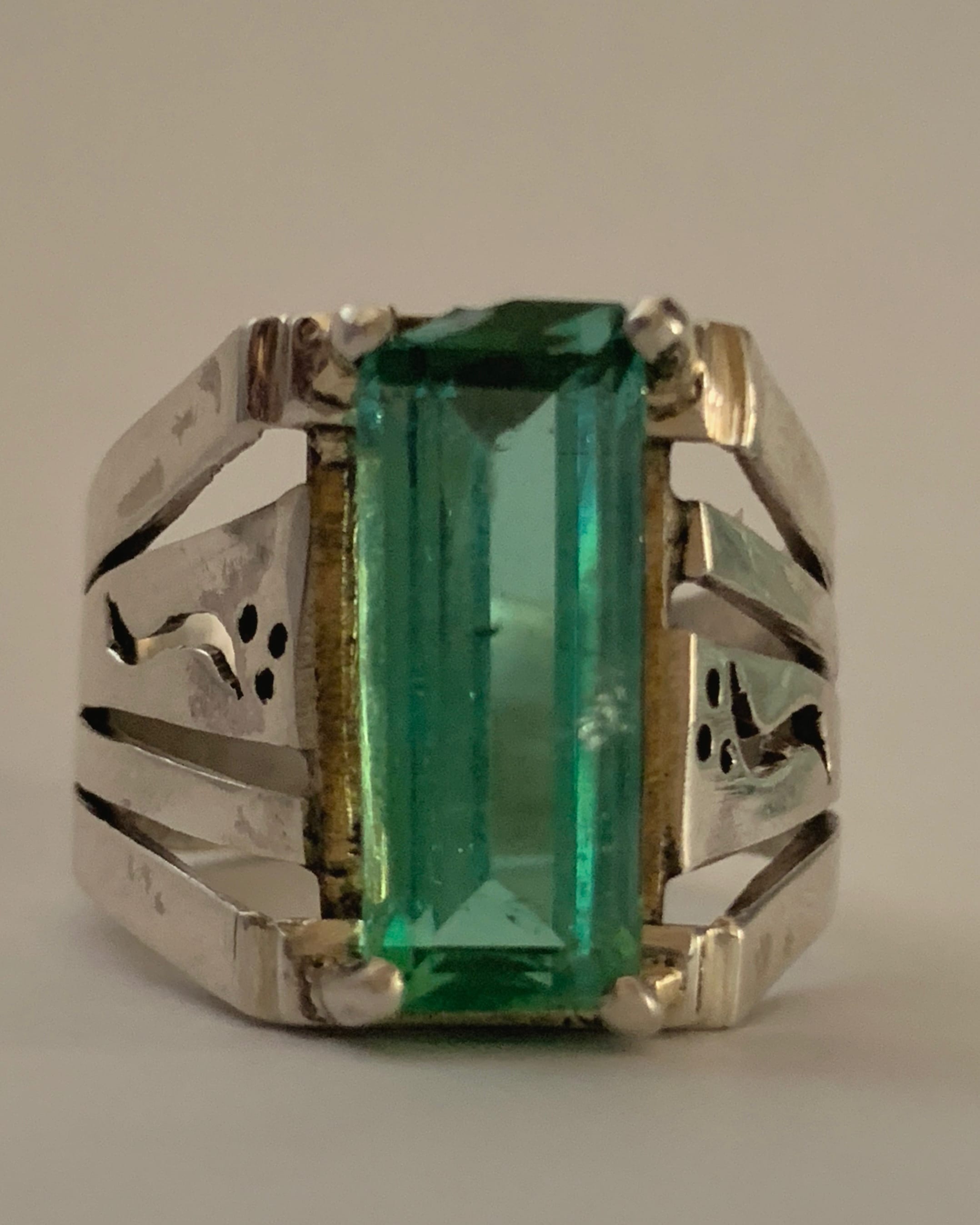 Light Green Tourmaline Ring in Sterling Silver925