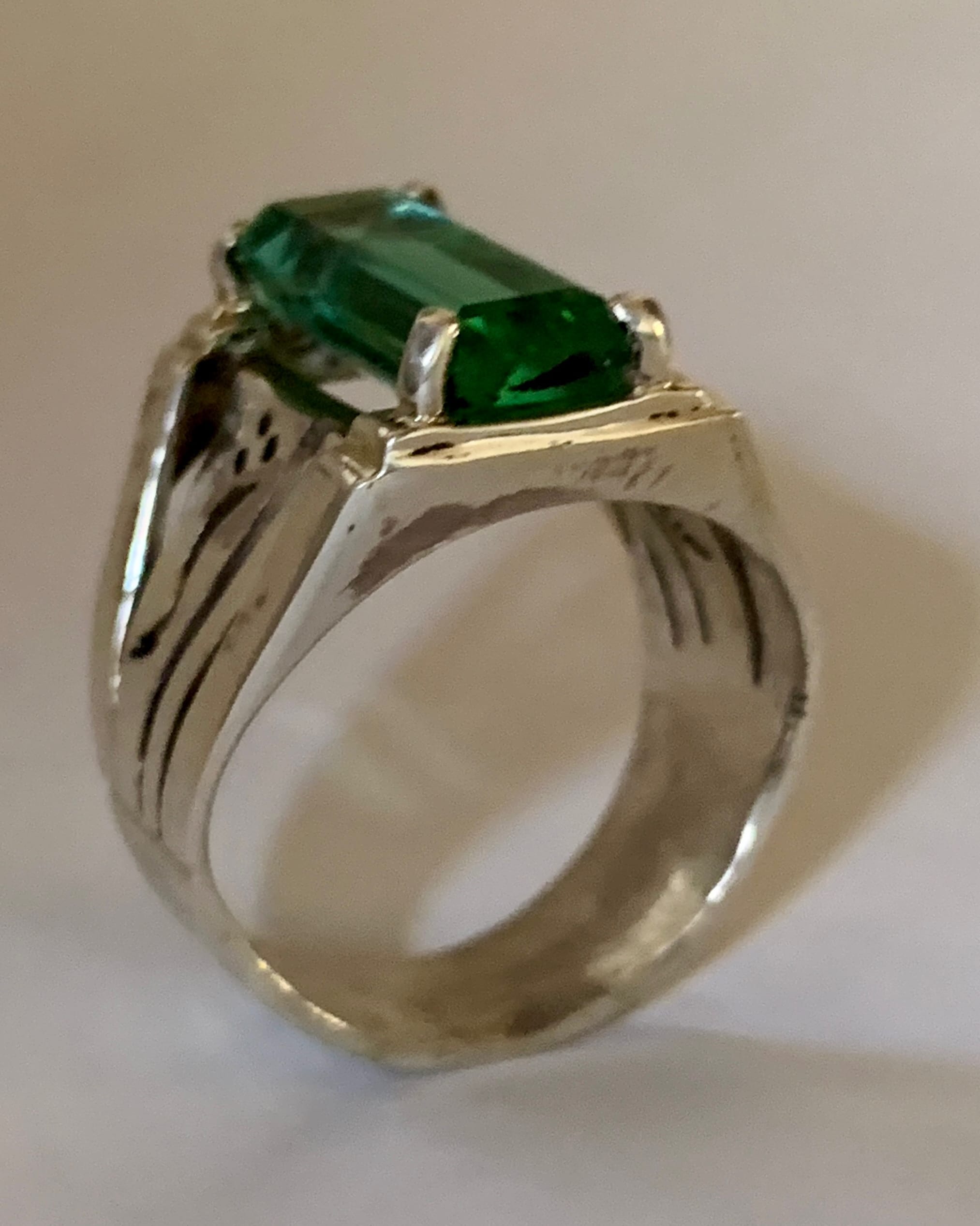 Light Green Tourmaline Ring in Sterling Silver925