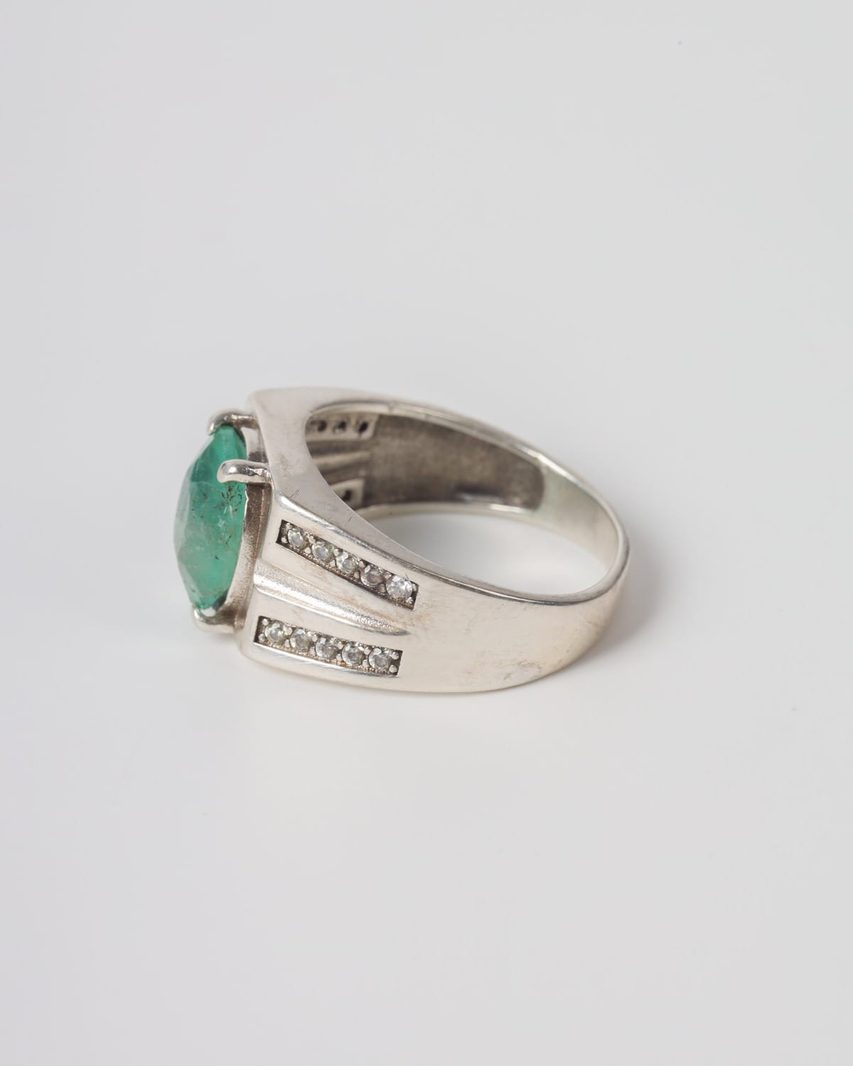 Men’s Emerald Silver Ring