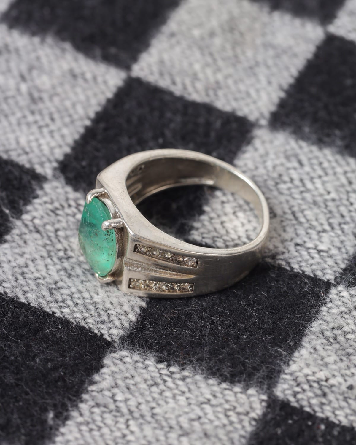 Men’s Emerald Silver Ring