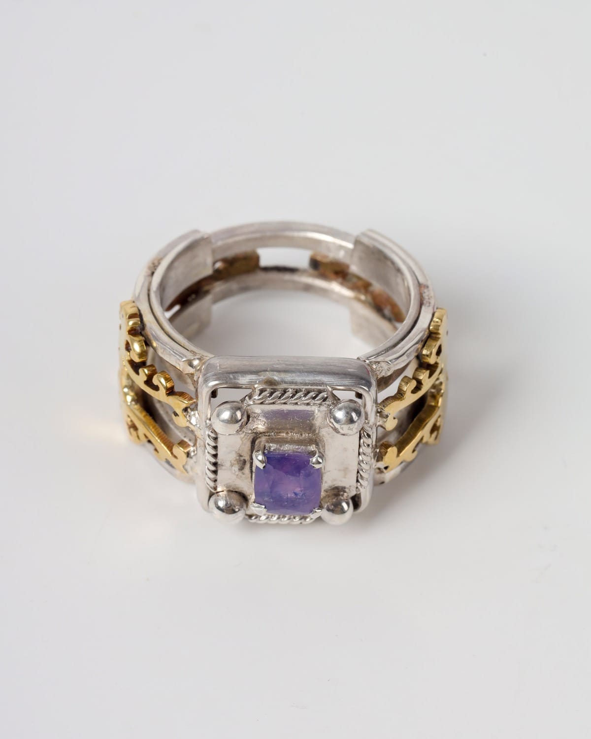 Jagdalek Sapphire Men’s Ring