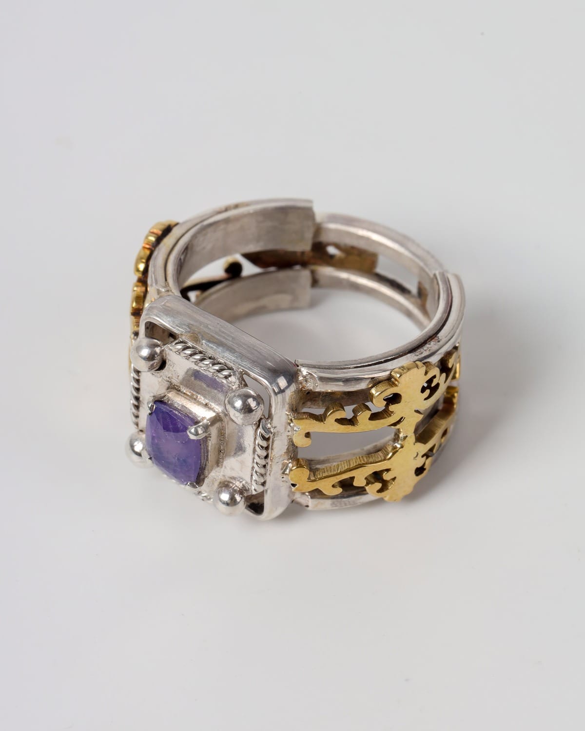 Jagdalek Sapphire Men’s Ring