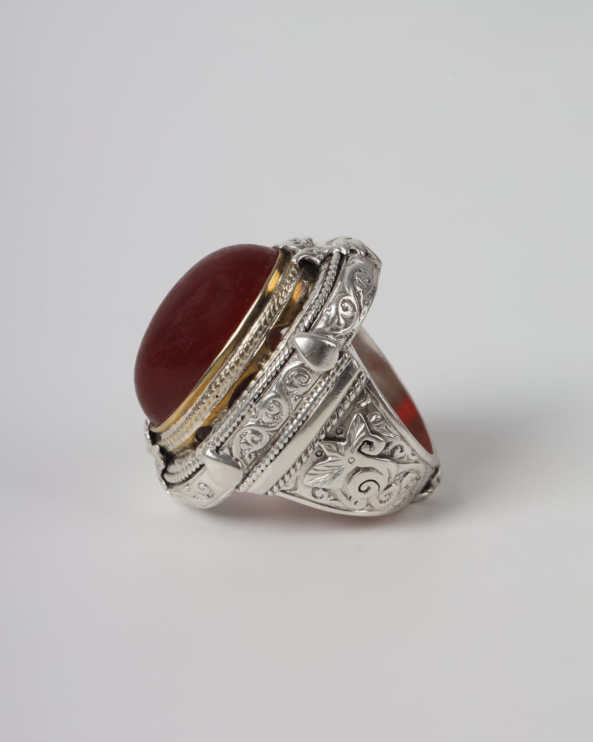 Mens Yemeni Red Agate Silver Ring