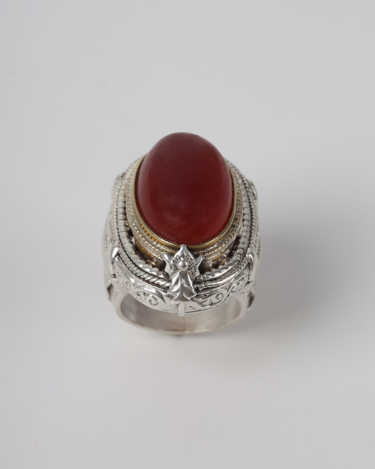 Mens Yemeni Red Agate Silver Ring